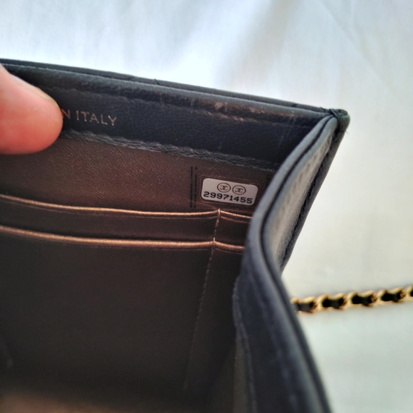 CHANEL Black Quilted Leather Phone Holster - Picture 12 of 16